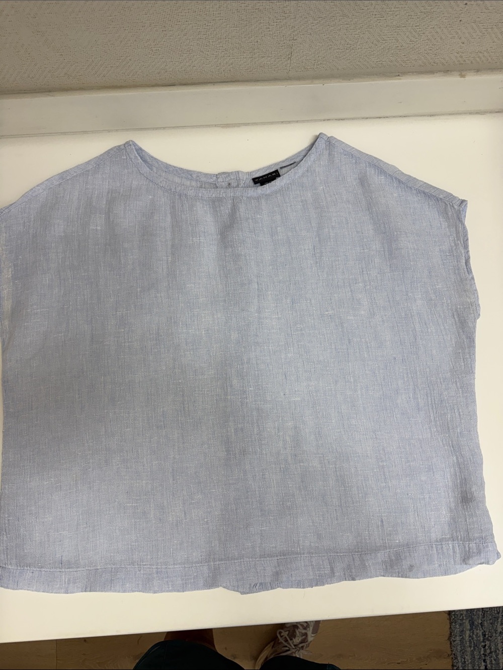 100% Linen Tahari Light Blue Boxy Top
